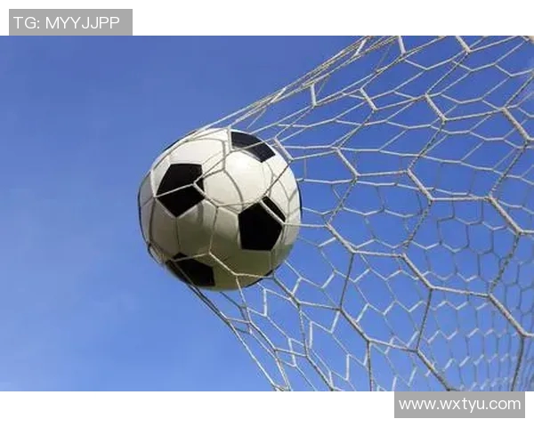 足球框尺寸的标准与影响因素解析以及对比赛的影响